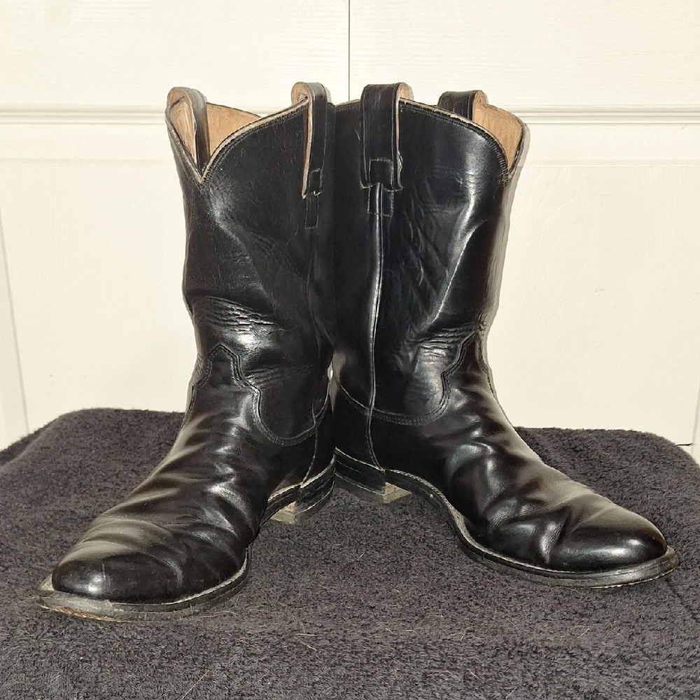 Vintage HYER Classic Black Western Cowboy Boots with Smooth Polished Finish -10C